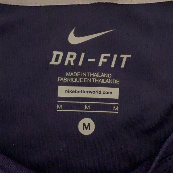 Nike Dri-Fit Legend Women’s T-shirt - Picture 3 of 3